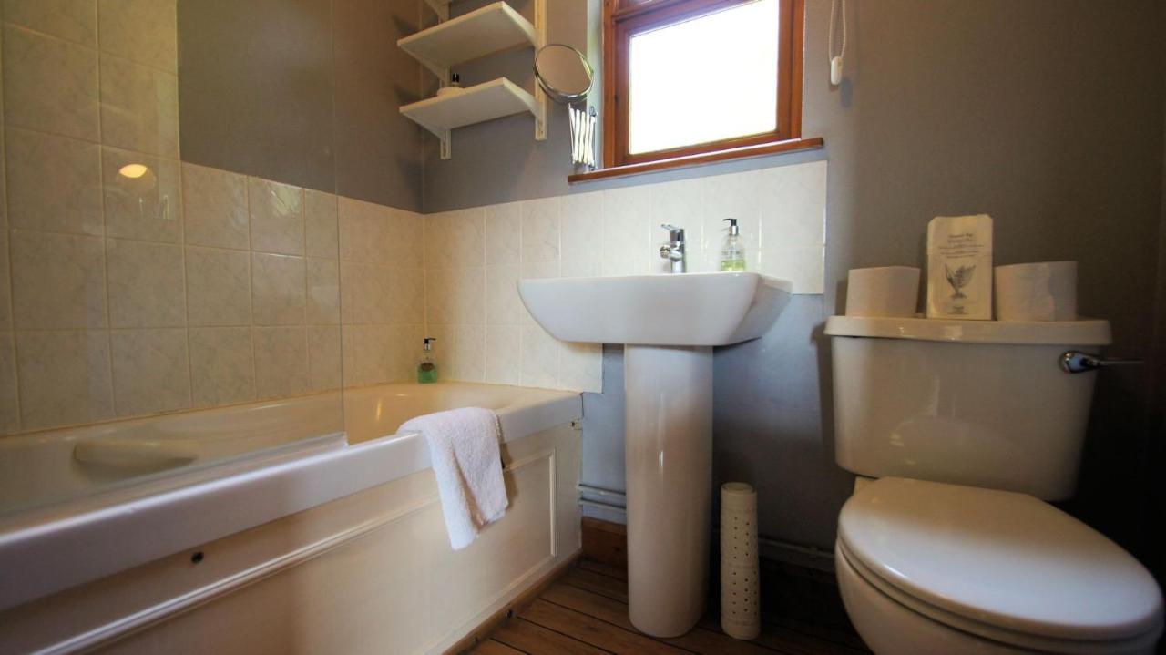 Morenish Mews Kenmore Cottage エクステリア 写真